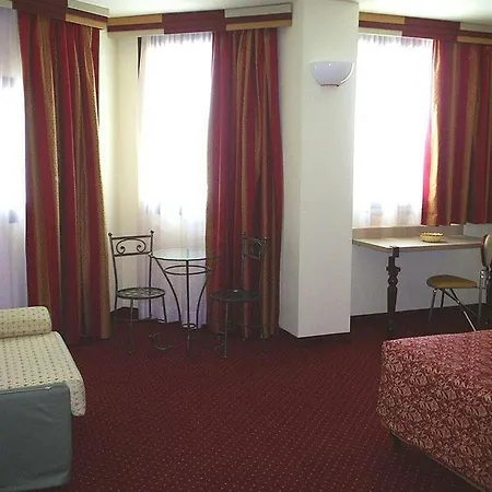 Hotel Art & Aeroporto 4*